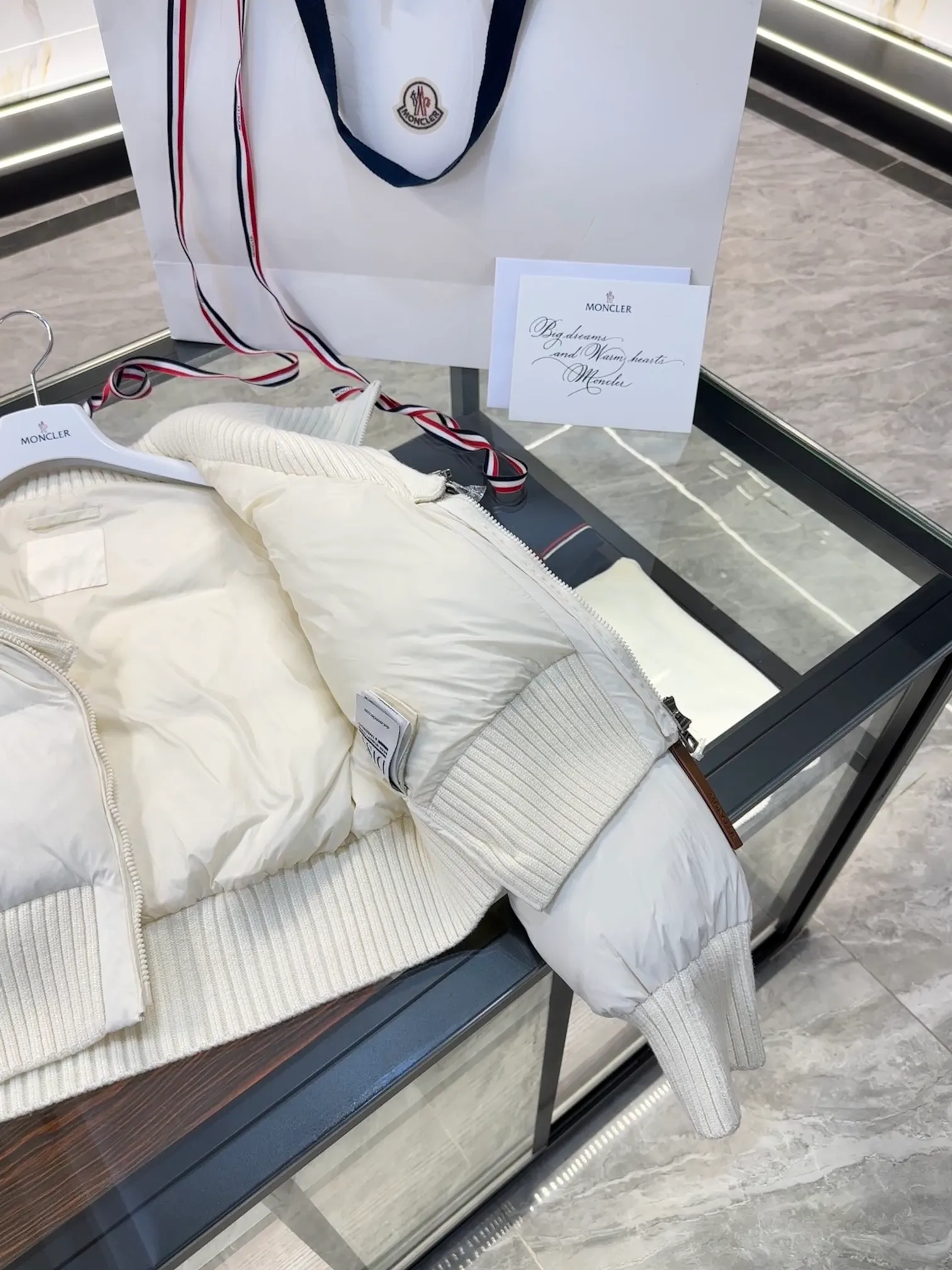 Moncler Jadeite/ 24 New Arrival . .